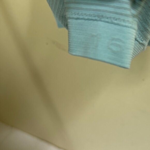 Lululemon Swiftly Tech Racerback Tank Top 2.0 Stretch '22 Race Run Light Blue 16 - Picture 5 of 11